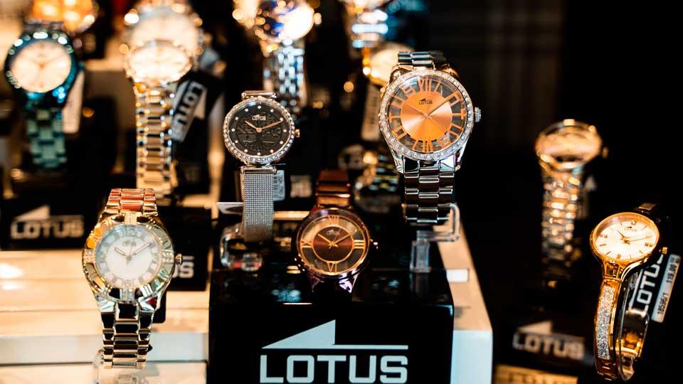 Relojes Lotus